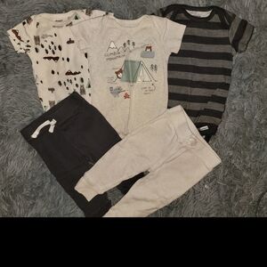 Baby Rompers & Matching Outfit Sets (3-6 mths)